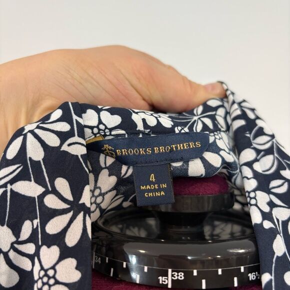 Brooks Brothers Crepe Floral Print Bow Blouse sz 4 - Picture 6 of 11